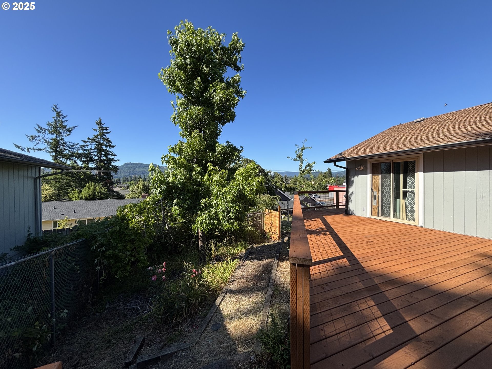 7066 Aster Street Springfield, OR 97478 - Photo 35 of 46 a view of a house with entertaining space