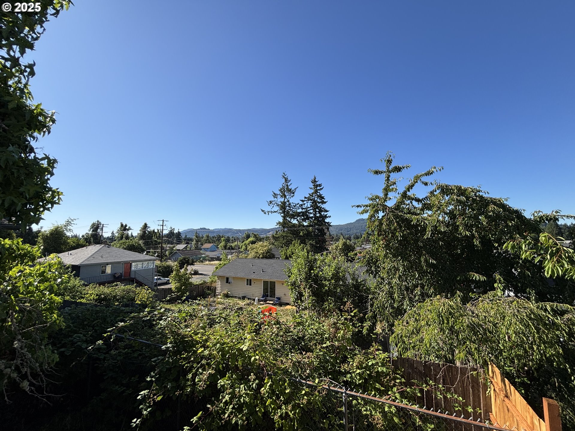 7066 Aster Street Springfield, OR 97478 - Photo 36 of 46 a view of a house