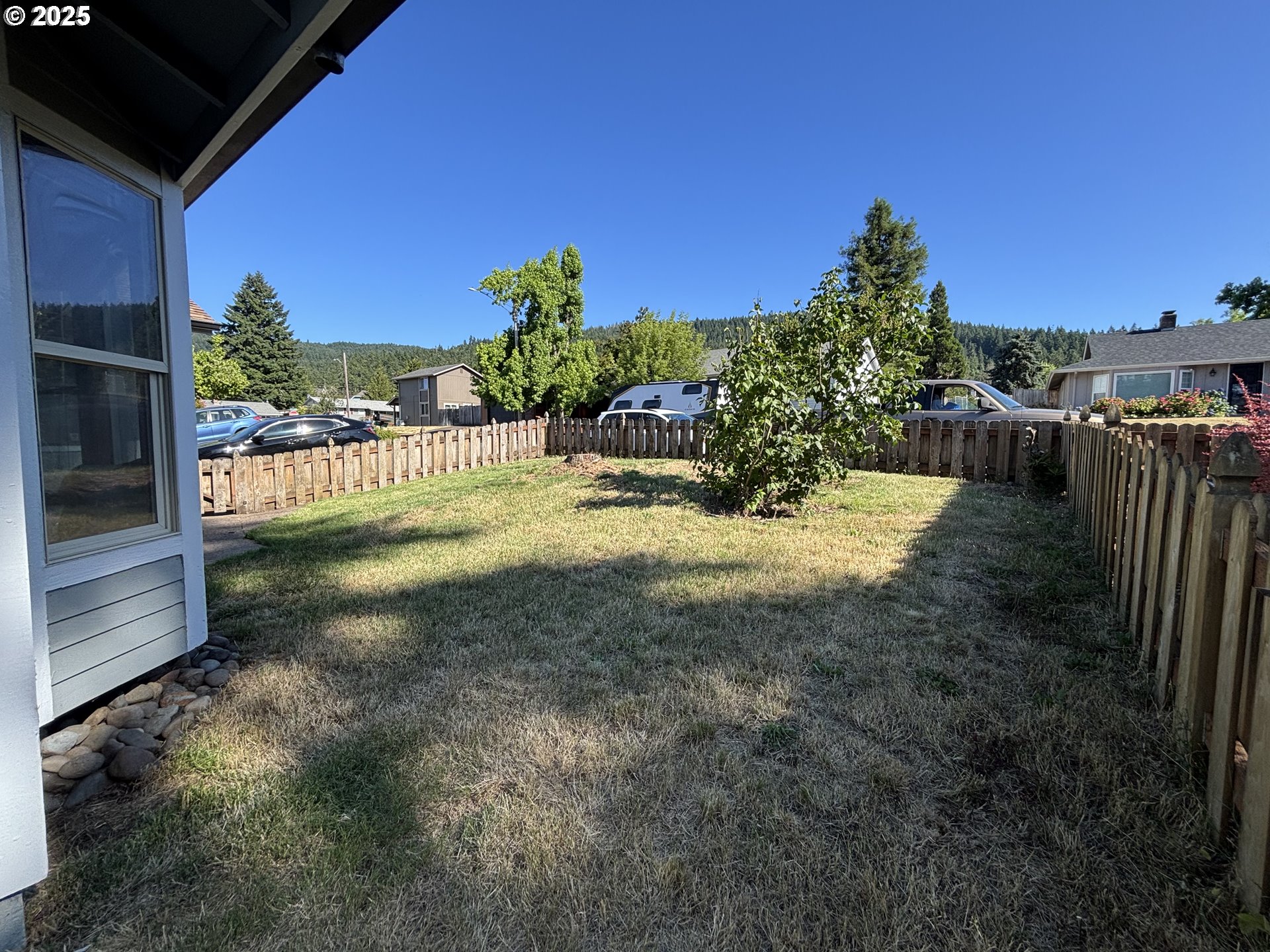 7066 Aster Street Springfield, OR 97478 - Photo 41 of 46 a view of a backyard