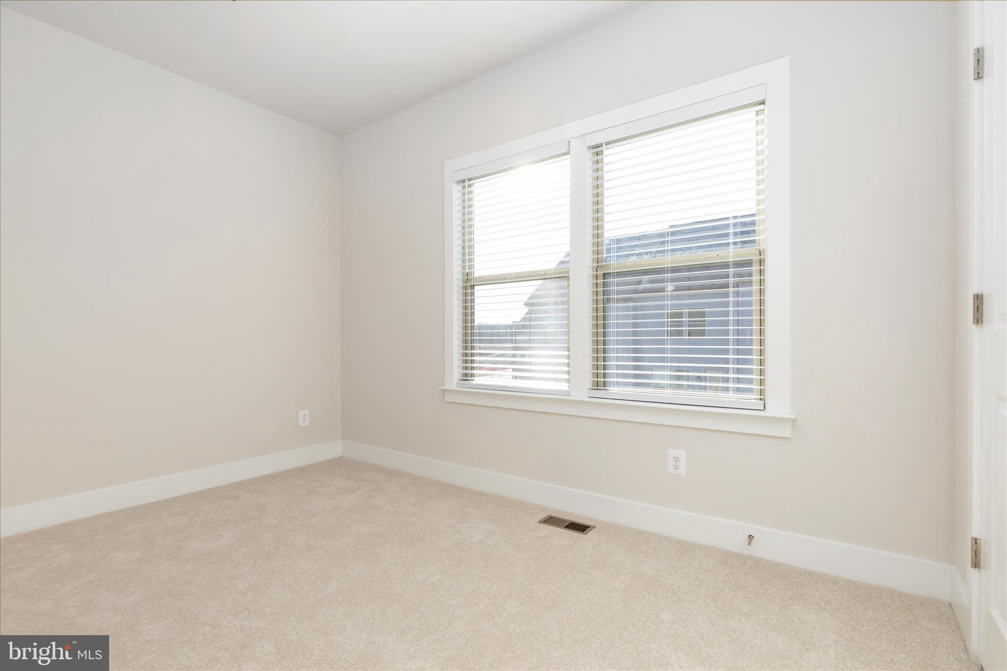 8796 Noether Street Manassas, VA 20110 - Photo 18 of 31