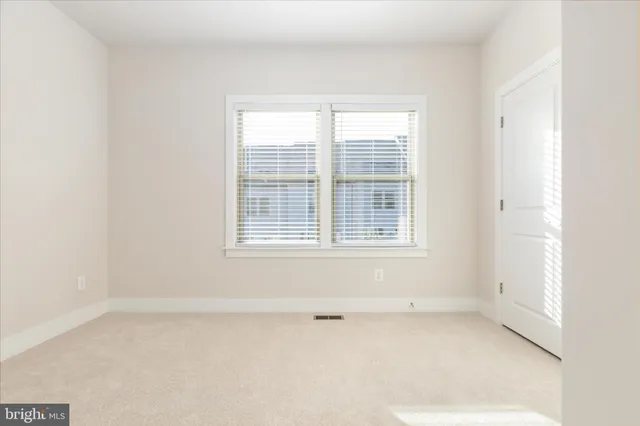 $2,900 | 8796 Noether Street, Manassas, VA 20110