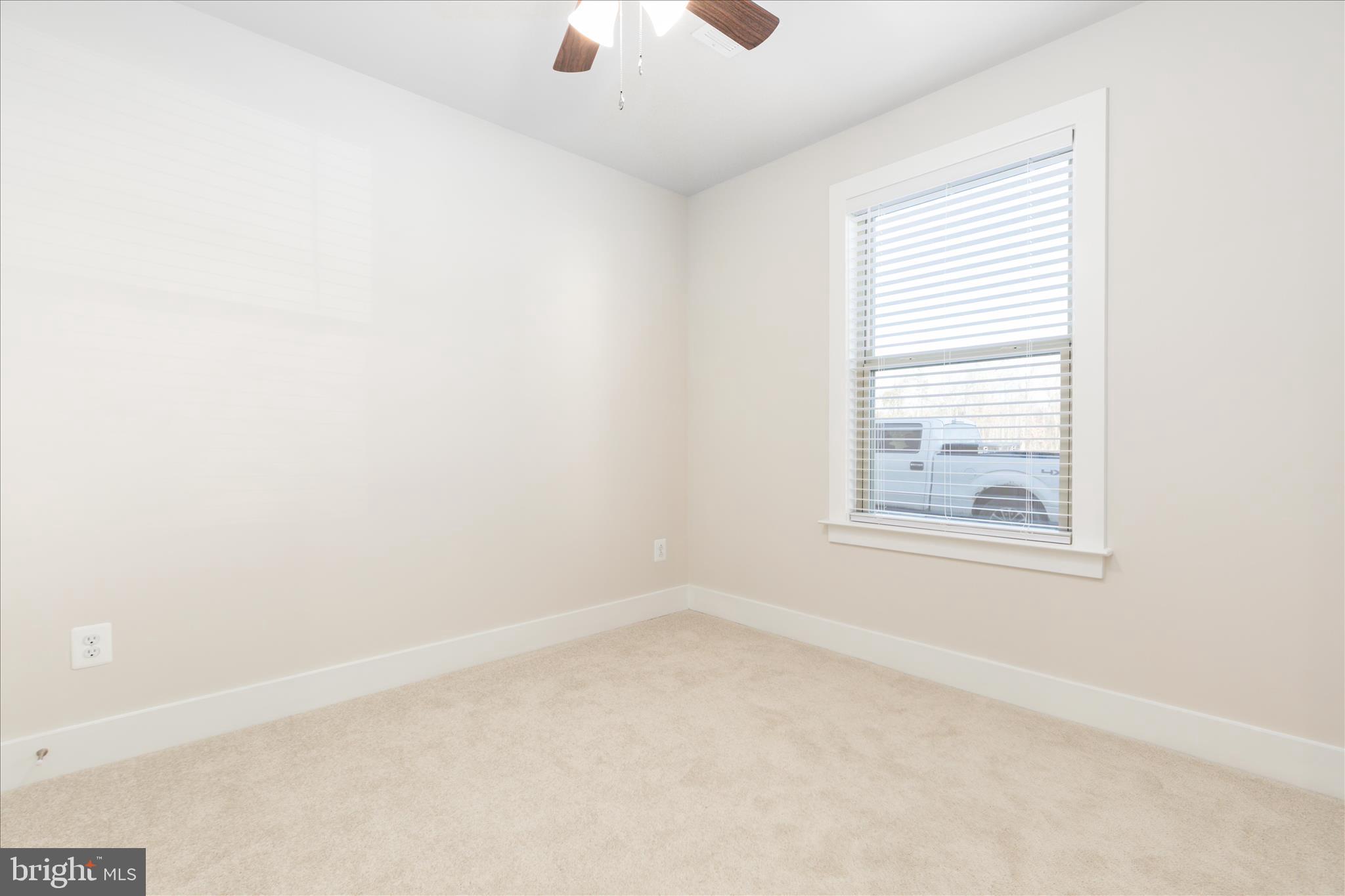 8796 Noether Street Manassas, VA 20110 - Photo 6 of 31