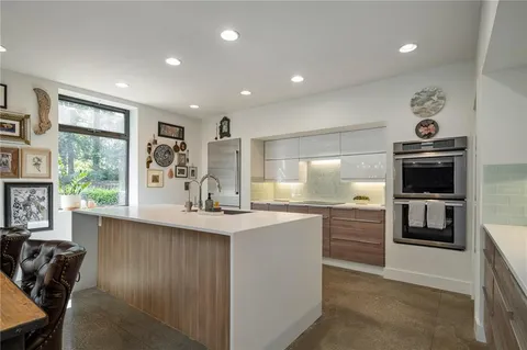 $665,000 | 4717 Canaan Lake Circle, Kansas City, KS 66109
