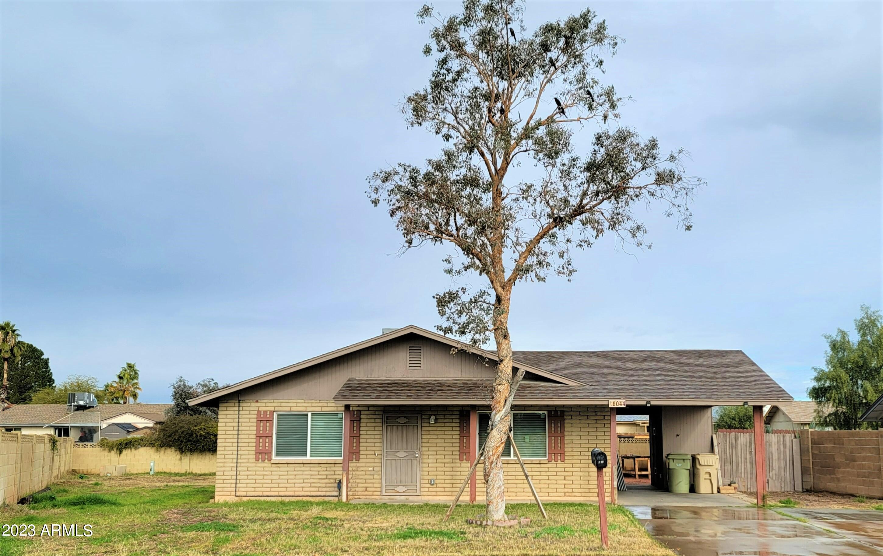 6044 West Redfield Road Glendale, AZ 85306 - Photo 1 of 20 Frount 1