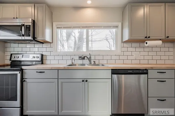 $289,900 | 745 West Main Street, St. Anthony, ID 83445