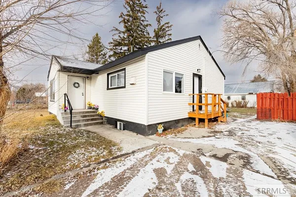 $289,900 | 745 West Main Street, St. Anthony, ID 83445