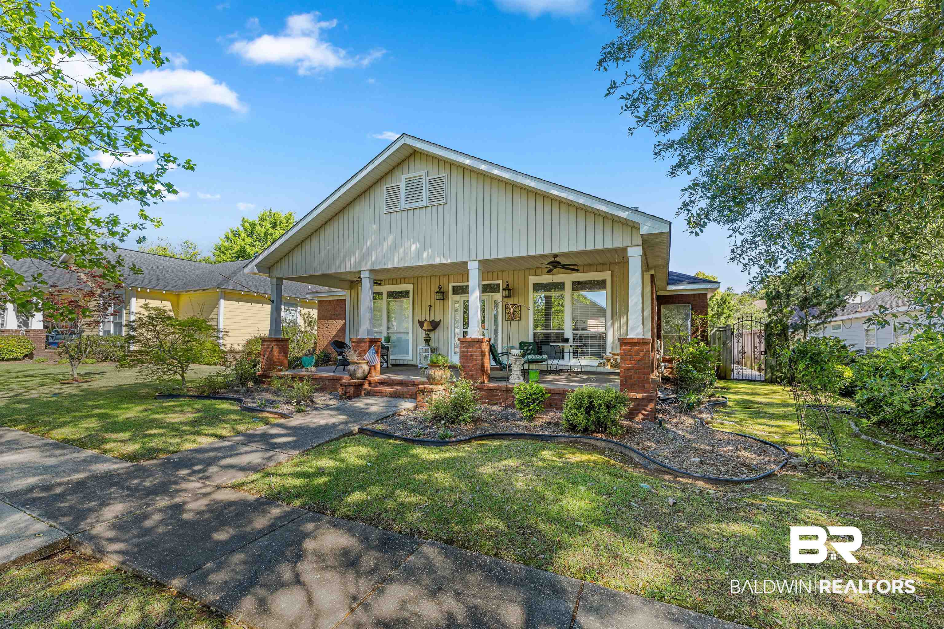 10471 Emmanuel Street Daphne, AL 36526 - Photo 3 of 31 Front View