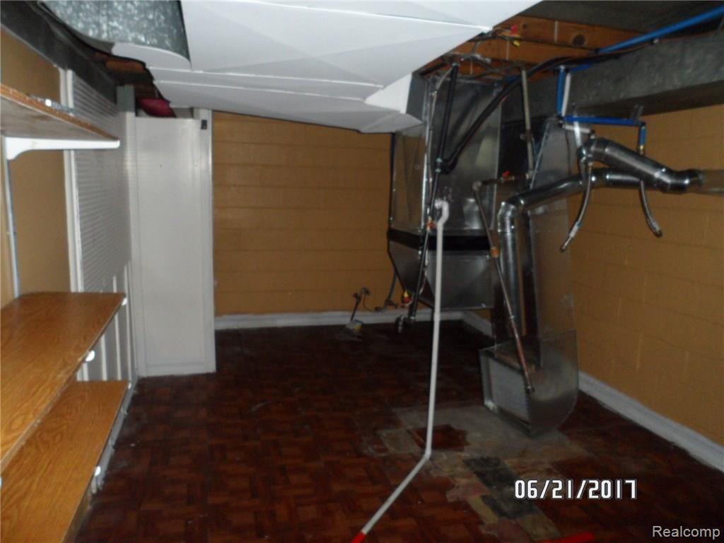 3844 Yorkshire Road Detroit, MI 48224 - Photo 21 of 23 SAM_1884.JPG