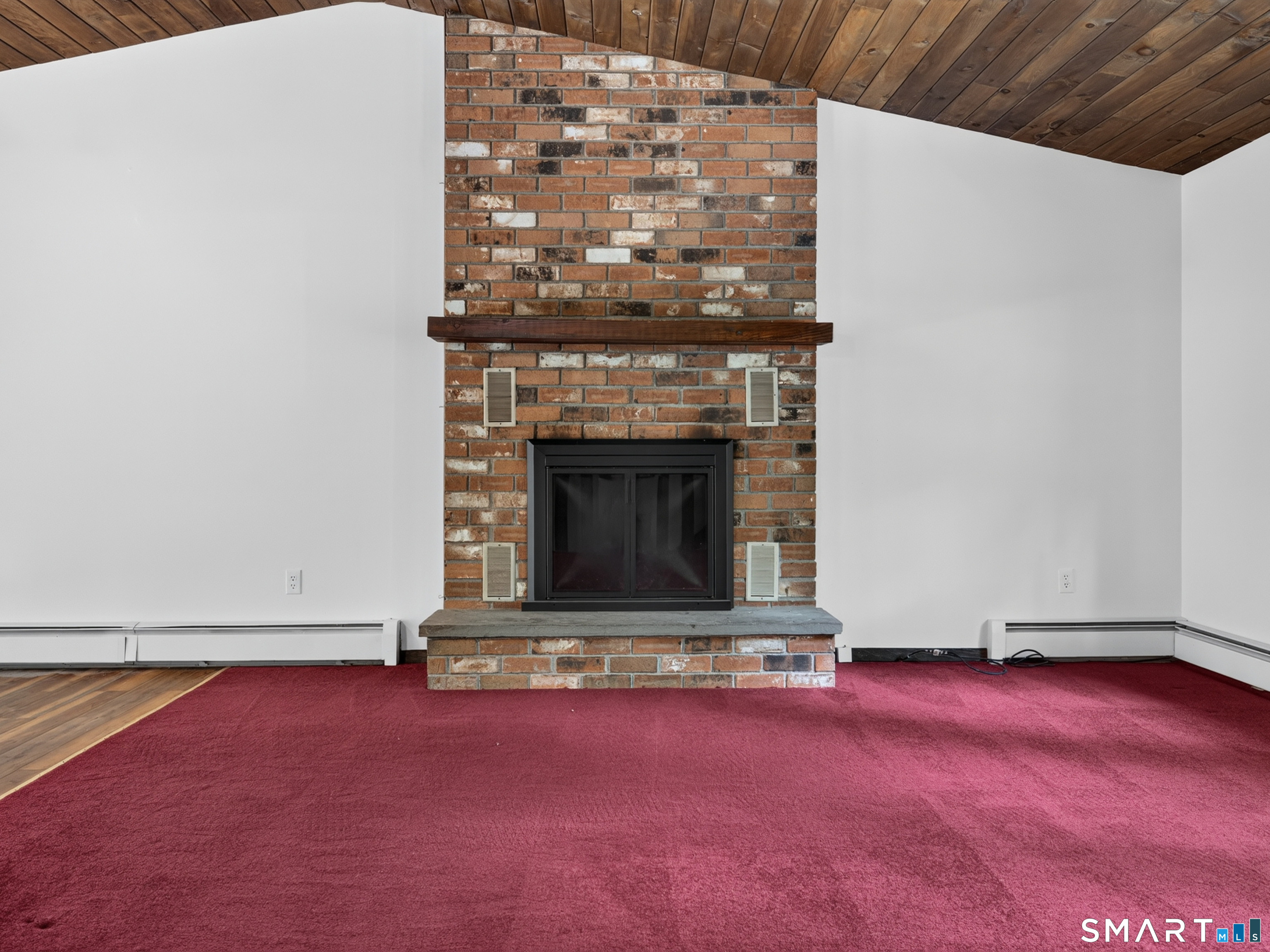 75 Airline Road Clinton, CT 06413 - Photo 4 of 37 Gallery Image 4