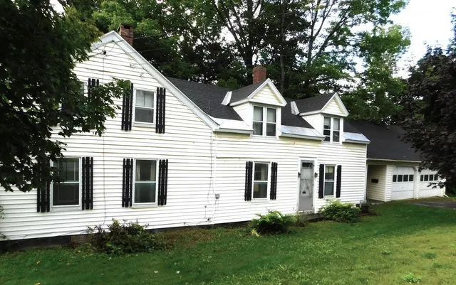 $119,900 | 73 Spring Street, Dexter, ME 04930