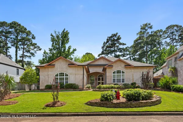 $430,000 | 518 Heatherstone Court, Ridgeland, MS 39157