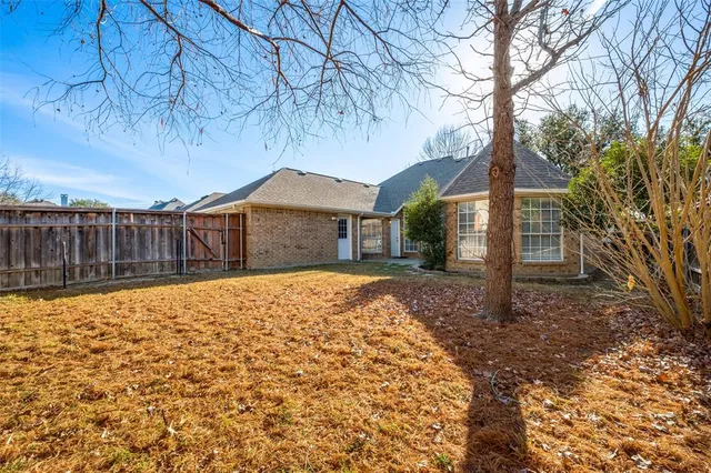 $2,650 | 9611 Cliffside Drive, Irving, TX 75063