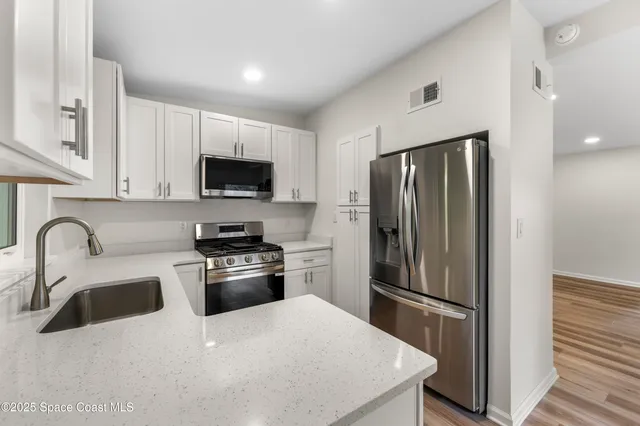 $2,100 | 34 West Azalea Circle, Rockledge, FL 32955