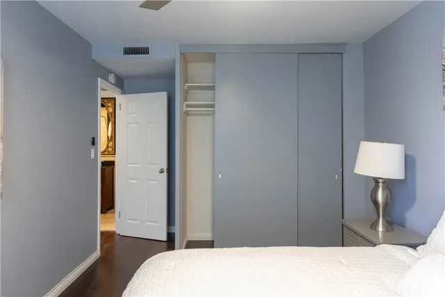 $399,900 | 100 Atlantic Avenue, Unit 902, Long Beach, CA 90802