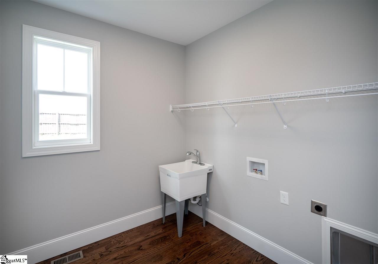 2416 Poole Road Greer, SC 29651 - Photo 30 of 34