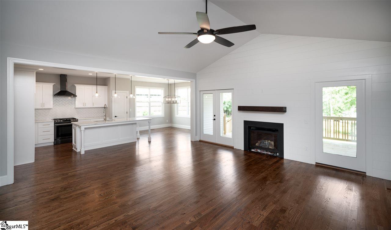 2416 Poole Road Greer, SC 29651 - Photo 7 of 34