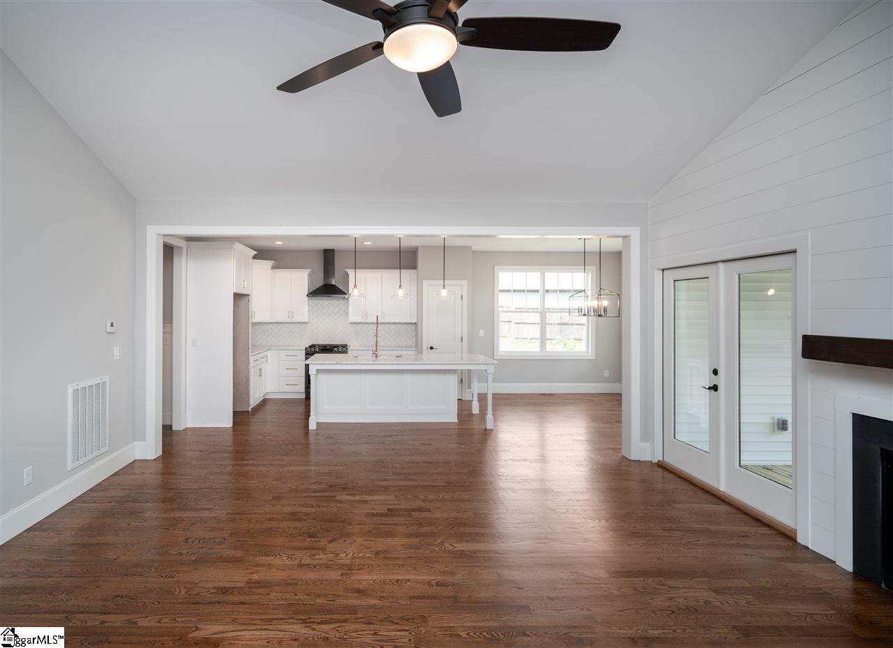 2416 Poole Road Greer, SC 29651 - Photo 8 of 34
