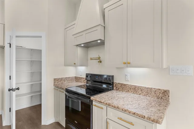 $435,000 | 7349 Tiff Nicole Lane, Von Ormy, TX 78073