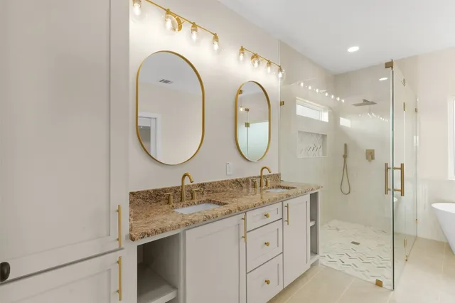 $435,000 | 7349 Tiff Nicole Lane, Von Ormy, TX 78073