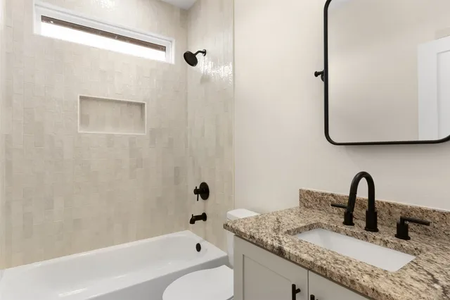 $435,000 | 7349 Tiff Nicole Lane, Von Ormy, TX 78073