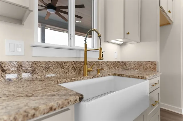 $435,000 | 7349 Tiff Nicole Lane, Von Ormy, TX 78073