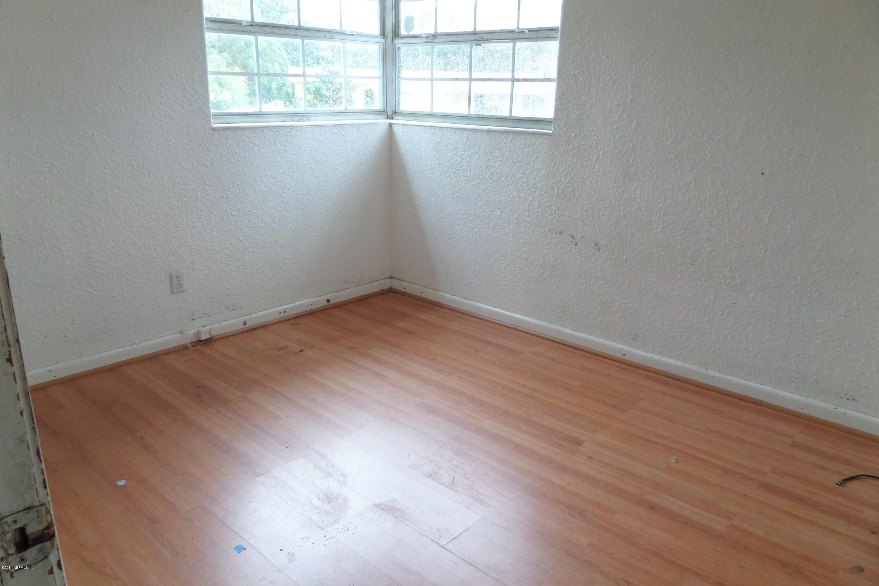 8227 Merivale Road Jacksonville, FL 32208 - Photo 6 of 13 Bedroom 2