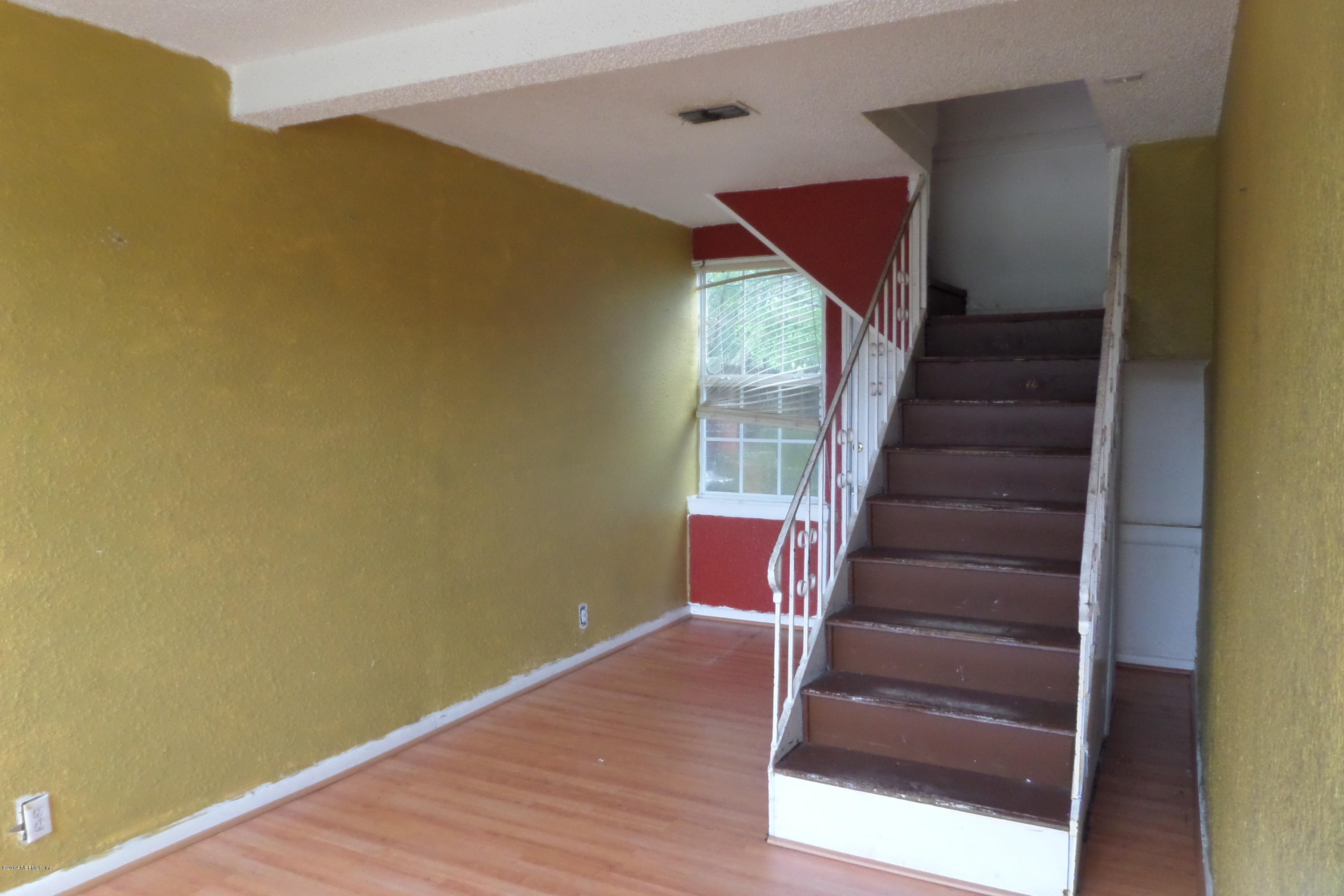 8227 Merivale Road Jacksonville, FL 32208 - Photo 8 of 13 Living Room