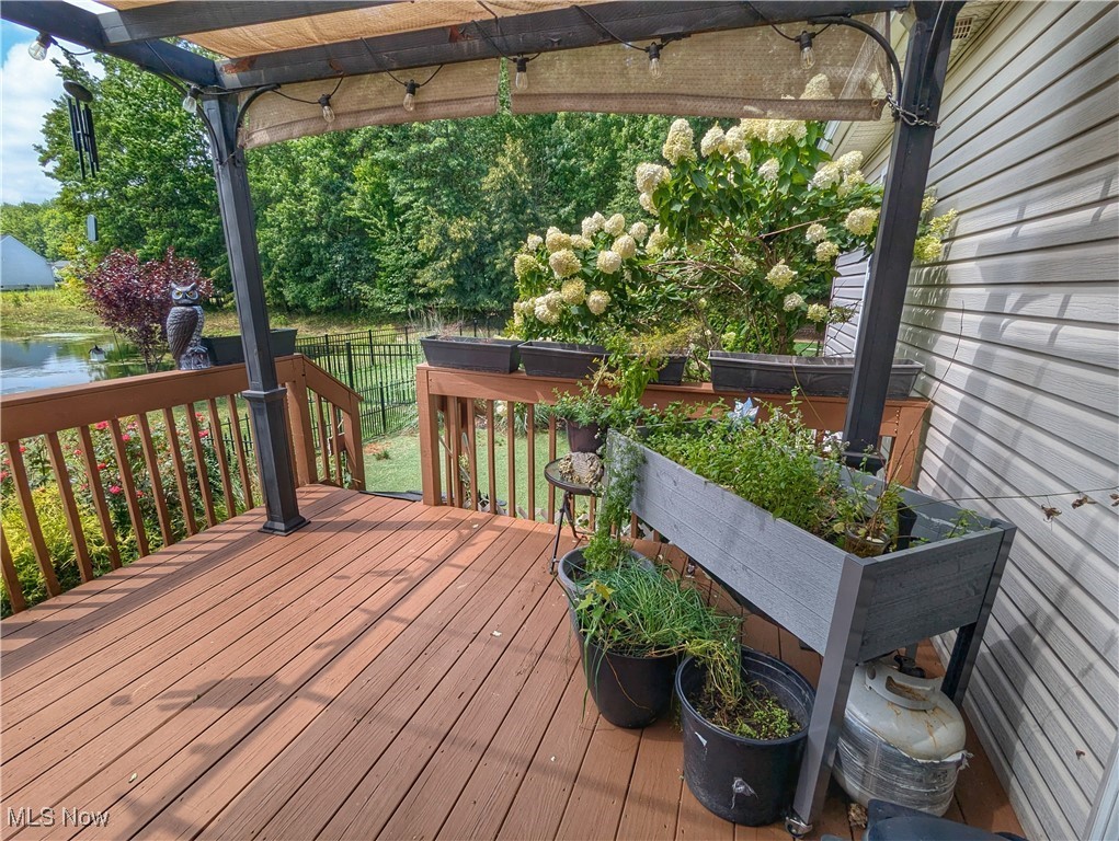 37625 Sandy Ridge Drive North Ridgeville, OH 44039 - Photo 13 of 44 View of deck