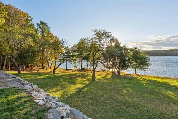$1,649,000 | 49 Cottage Road, Arrowsic, ME 04530