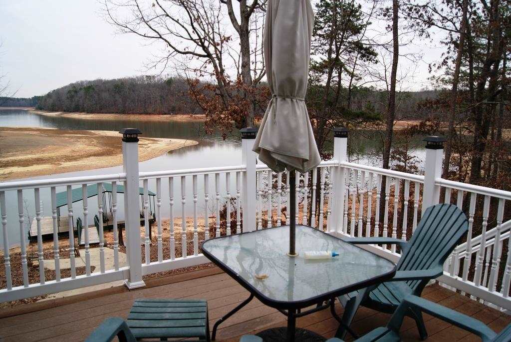 525 East Lakes Road Townville, SC 29689 - Photo 8 of 34 Gallery Image 8