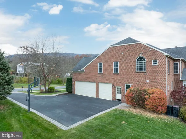 $1,495,000 | 125 Holly Ridge Drive, State College, PA 16801