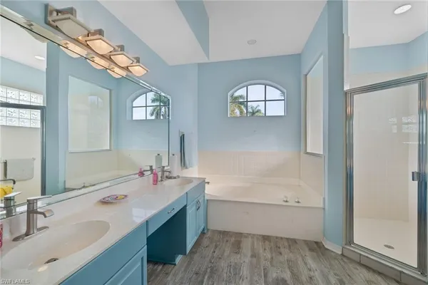 $725,000 | 195 Palmetto Dunes Circle, Naples, FL 34113