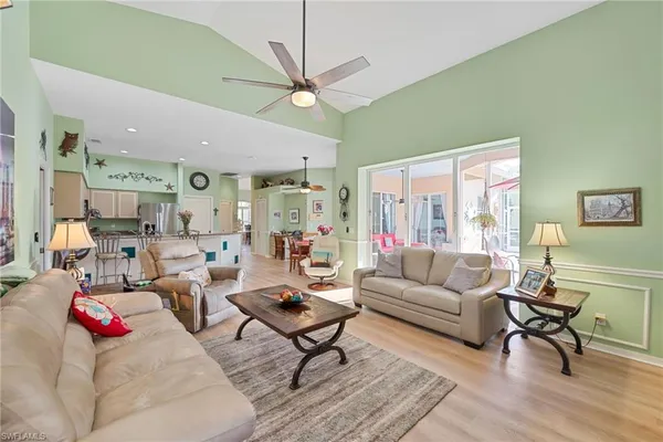 $725,000 | 195 Palmetto Dunes Circle, Naples, FL 34113