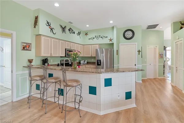 $725,000 | 195 Palmetto Dunes Circle, Naples, FL 34113