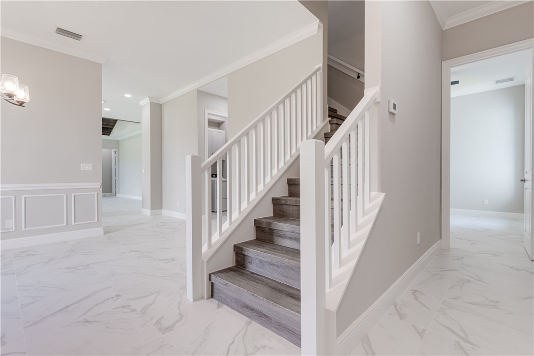 2005 Bridgepointe Circle, Unit 97 Vero Beach, FL 32967 - Photo 4 of 36