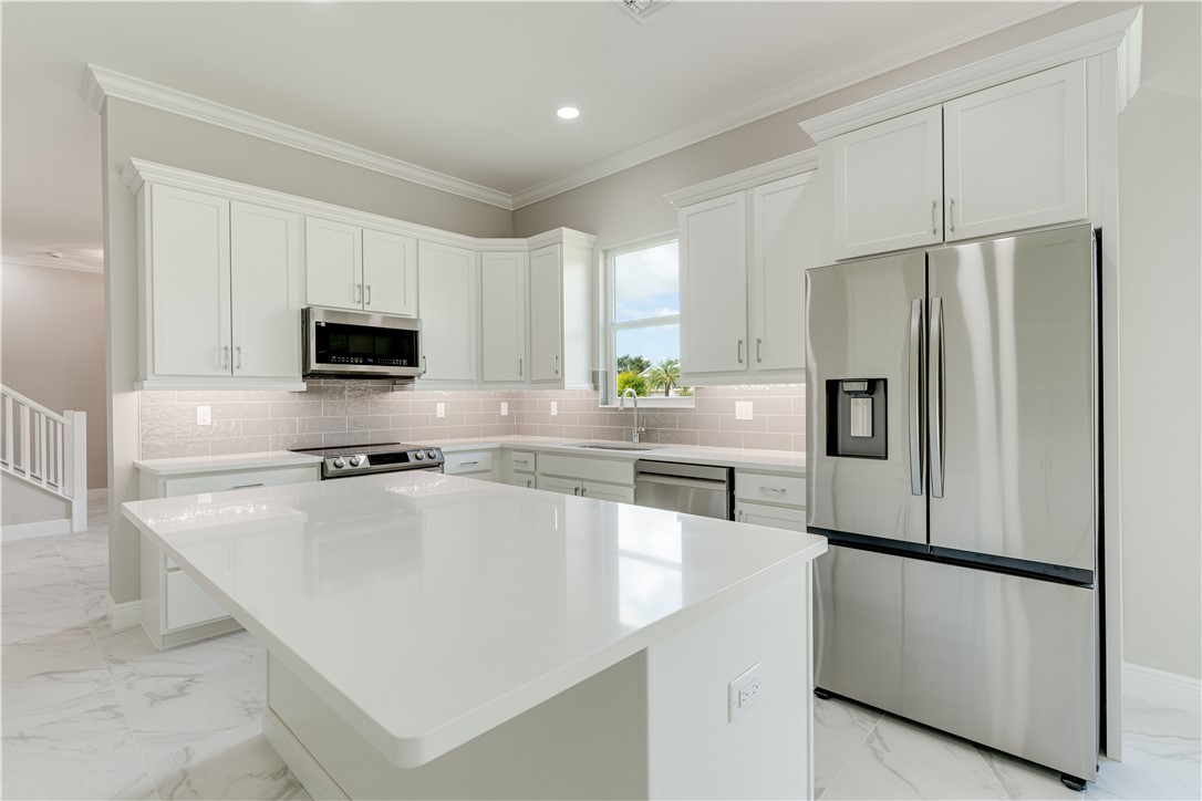 2005 Bridgepointe Circle, Unit 97 Vero Beach, FL 32967 - Photo 6 of 36