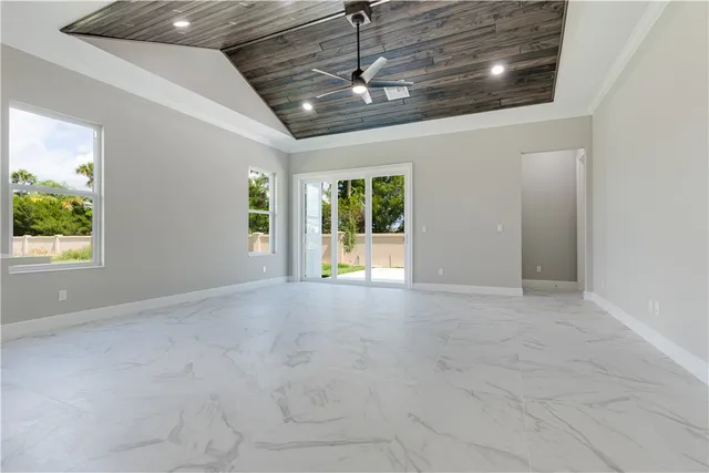 $634,700 | 2005 Bridgepointe Circle, Unit 97, Vero Beach, FL 32967