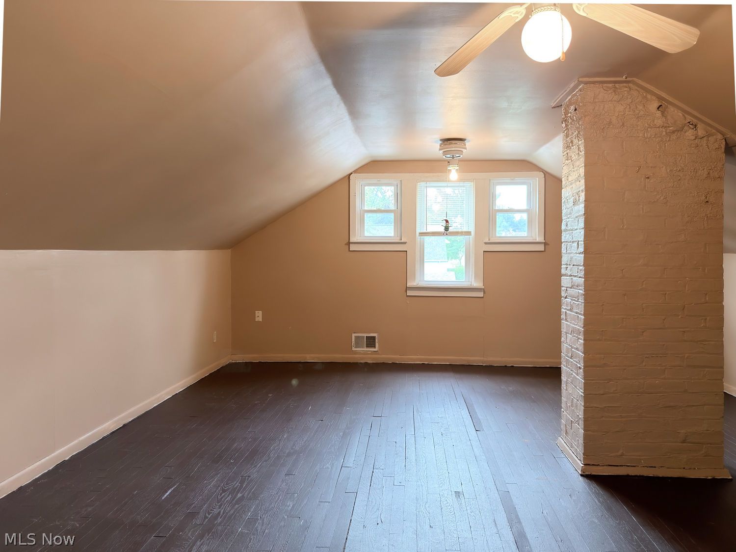 12721 North Road Cleveland, OH 44111 - Photo 17 of 30 Gallery Image 17