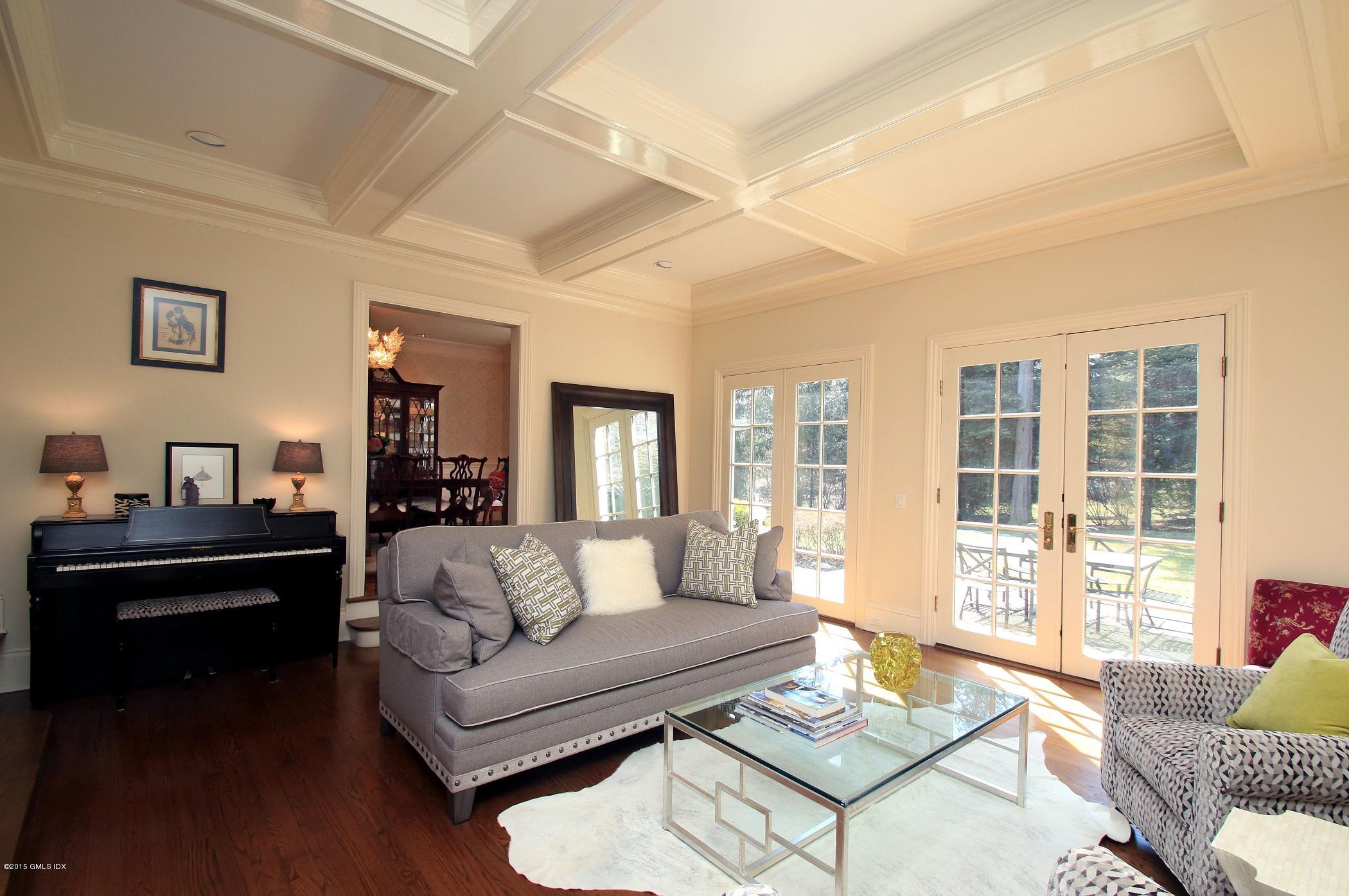 27 Chieftans Road Greenwich, CT 06831 - Photo 6 of 31 a living room with furniture and a window