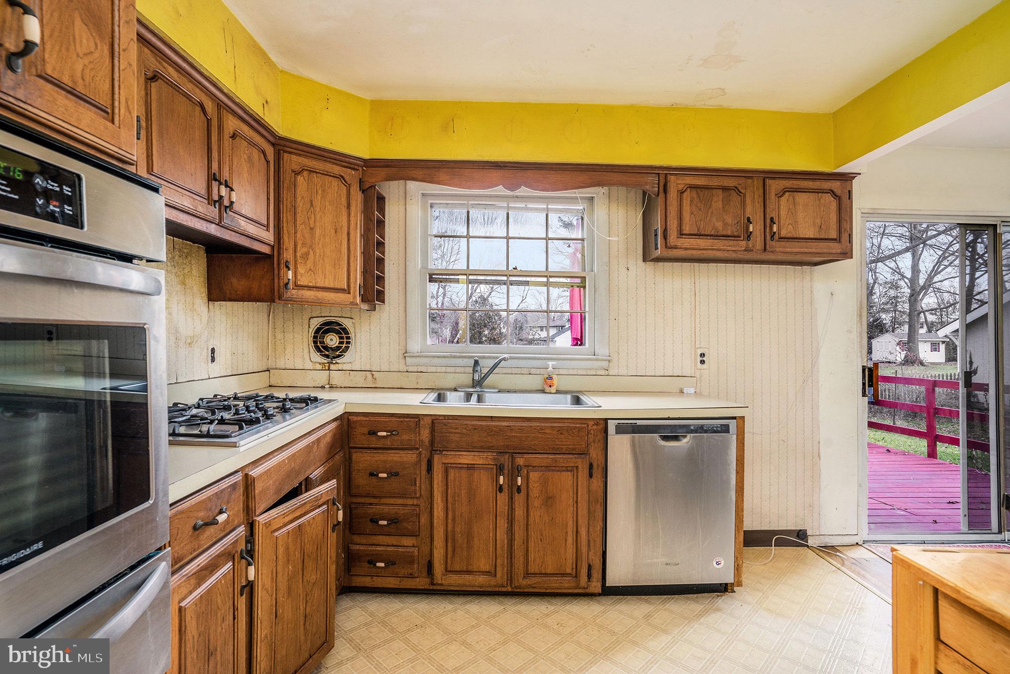 235 Hancock Road North Wales, PA 19454 - Photo 5 of 22