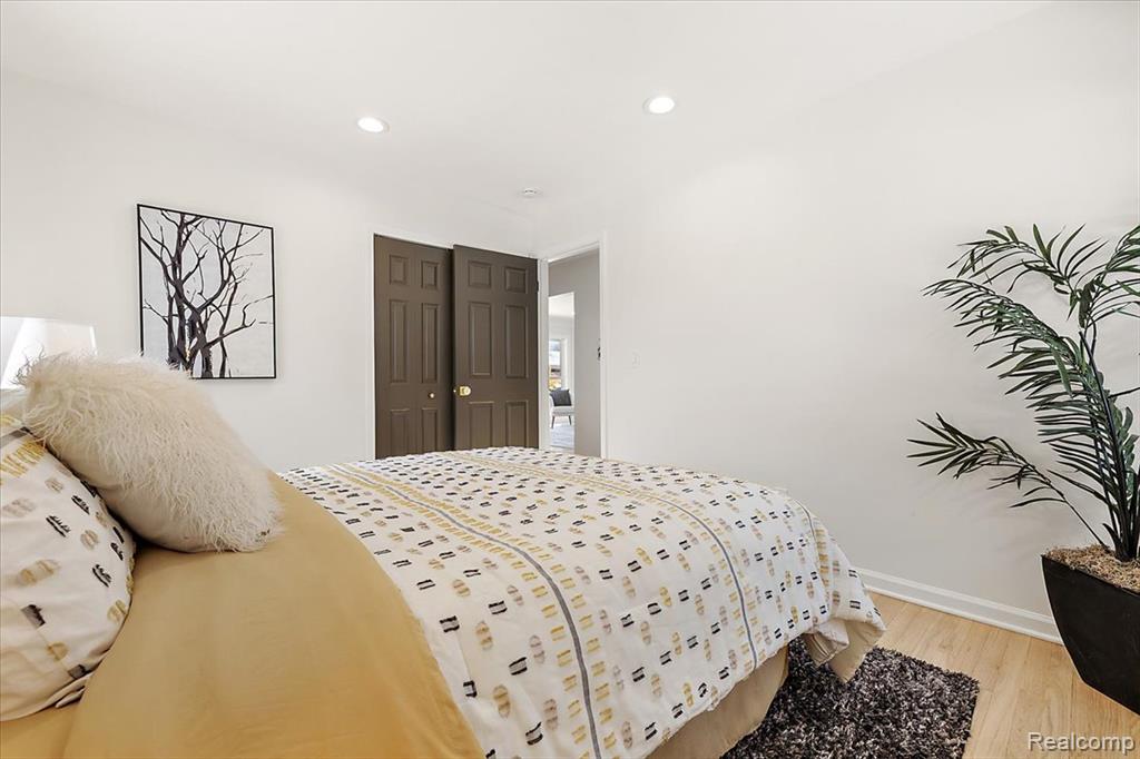 31060 East Rutland Street Beverly Hills, MI 48025 - Photo 15 of 37