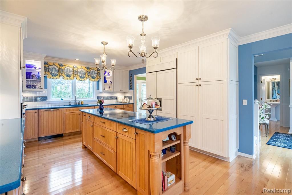 861 Augusta Drive Rochester Hills, MI 48309 - Photo 8 of 37