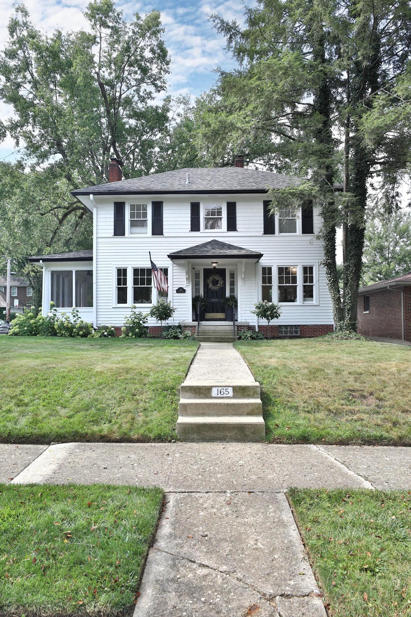 165 East Dunedin Road Columbus, OH 43214 - Photo 2 of 64 165-E-Dunedin-02