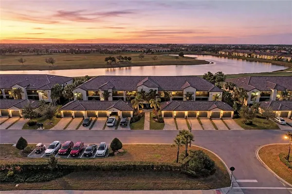 $415,000 | 5684 Palmer Circle, Unit 204, Bradenton, FL 34211