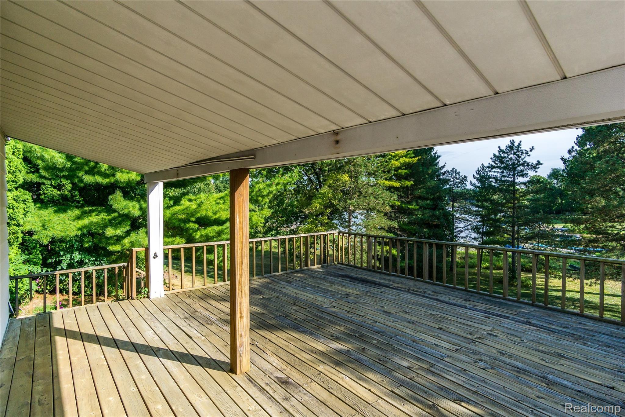 1245 Crooked Lake Road Fenton, MI 48430 - Photo 24 of 28 Exteriors (6 of 12).jpg