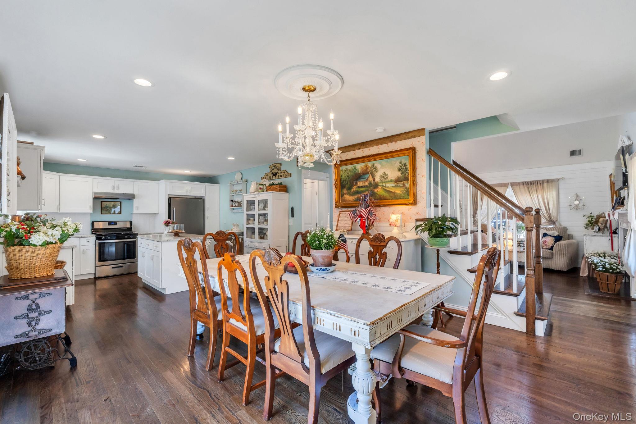 17 Walnut Road Kings Park, NY 11754 - Photo 10 of 34
