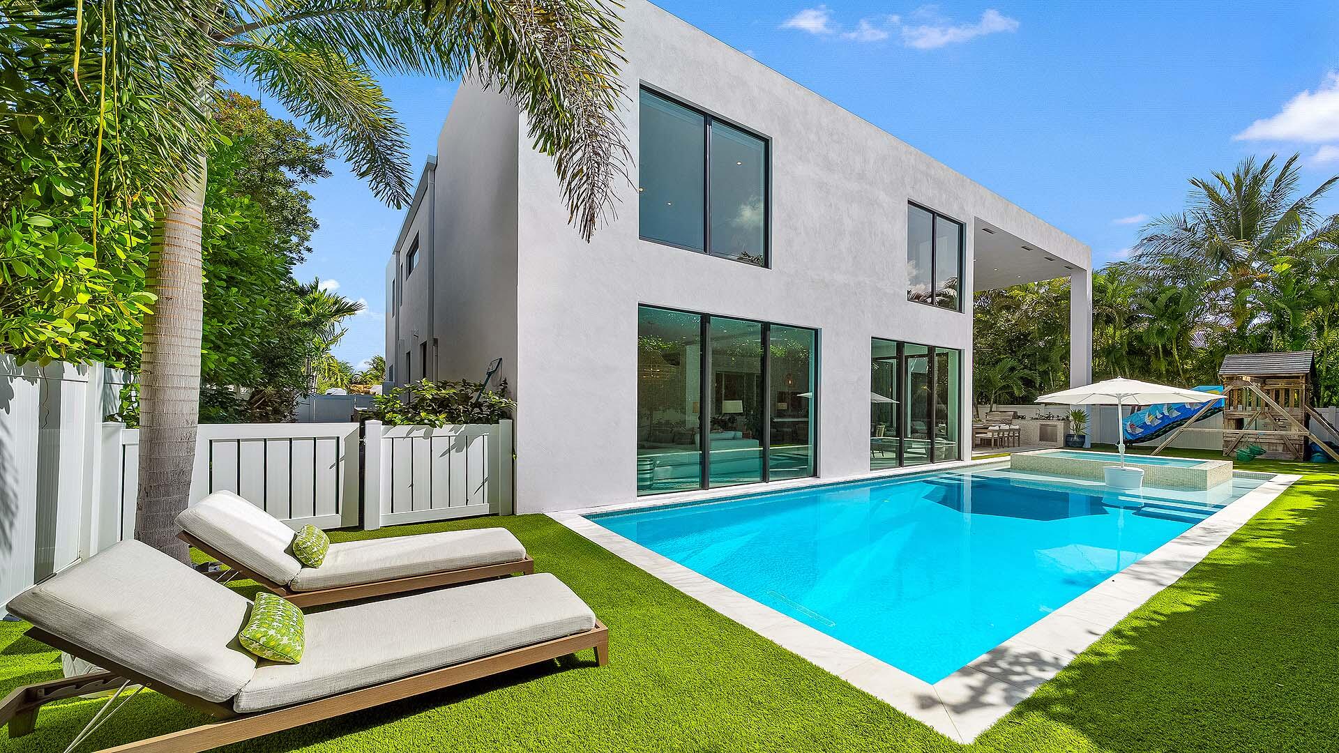 254 Northeast 4th Street Boca Raton, FL 33432 - Photo 2 of 37 254 NE 4th St (2)