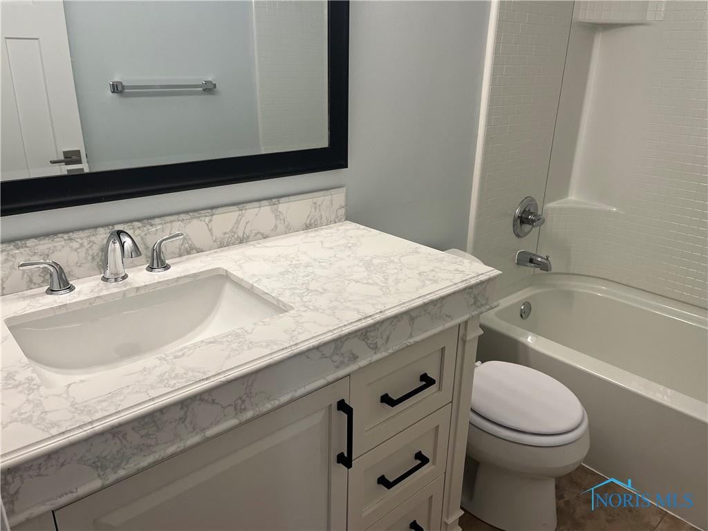 3217 Glanzman Road, Unit B14 Toledo, OH 43614 - Photo 21 of 49 Gallery Image 21