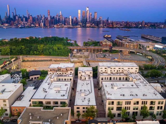 $665,888 | 518-536 Gregory Avenue, Unit C402, Weehawken, NJ 07086