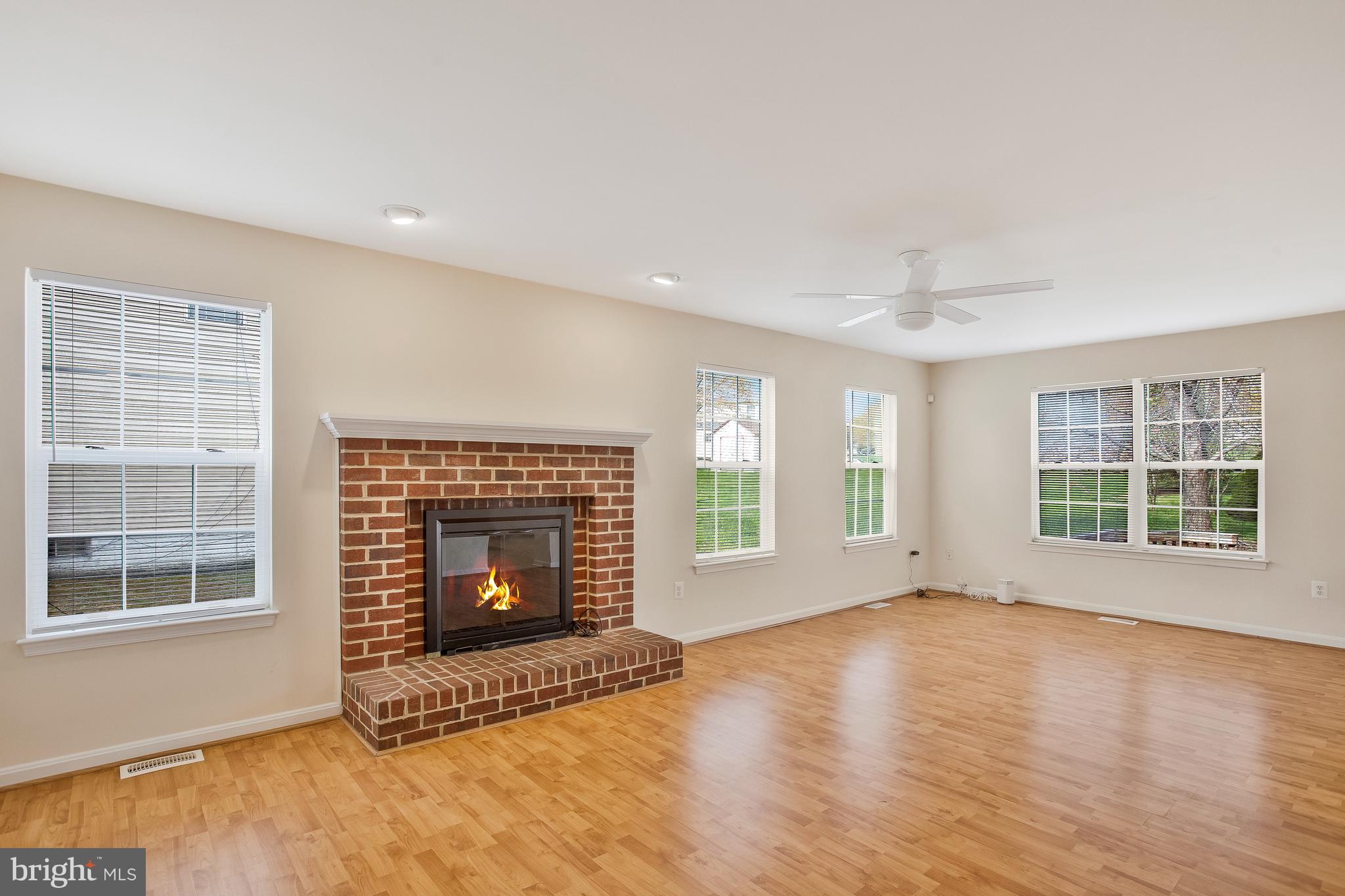 15213 Jenkins Ridge Road Bowie, MD 20721 - Photo 12 of 68 Family Room